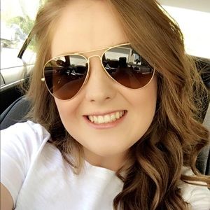 Meet your Posher, Carson